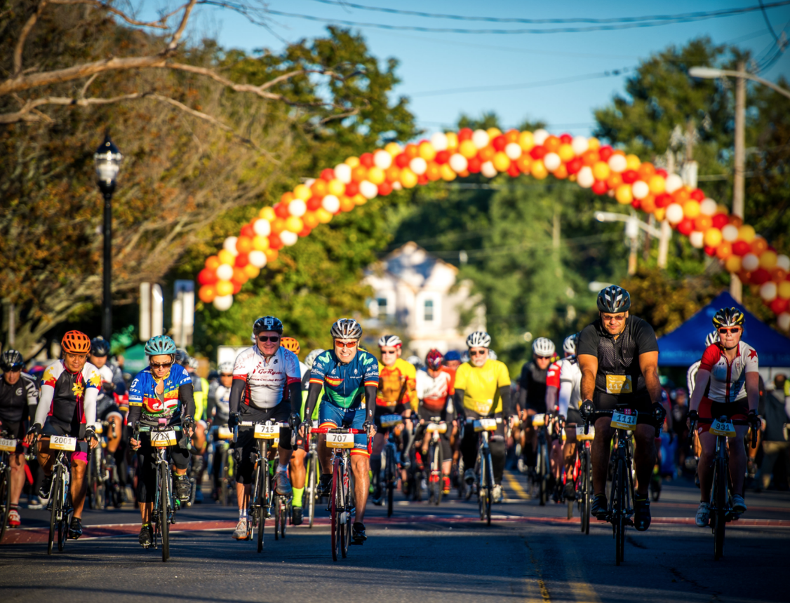 Starting line for the Twin Lights Ride